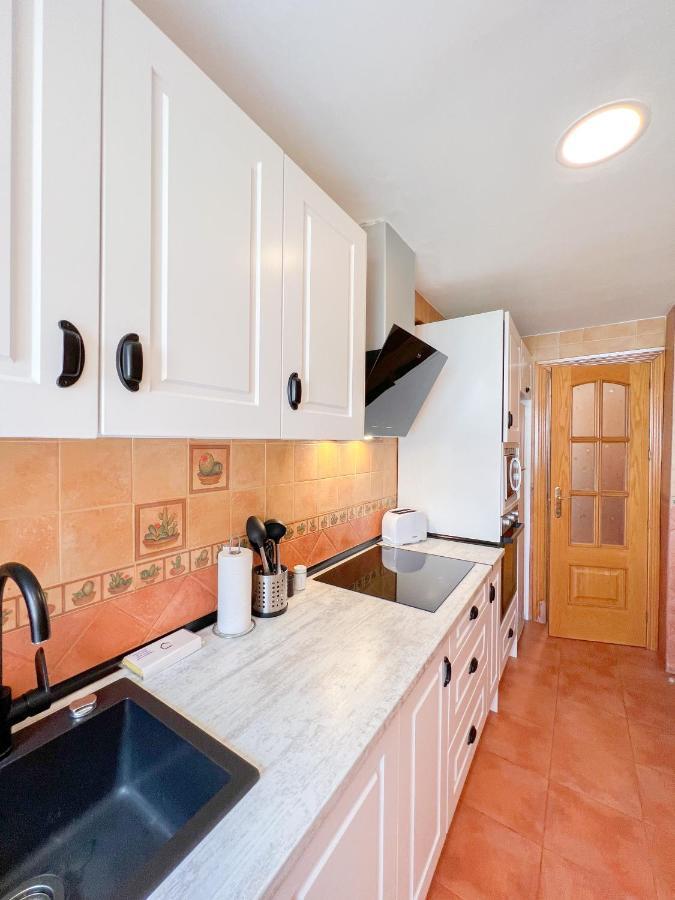 Spacious Apartment In The Center Of Torremolinos Exterior foto